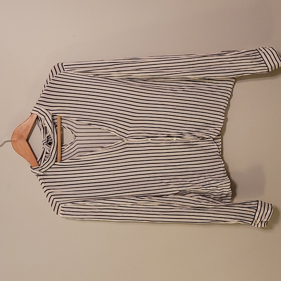 Zara Tops - Zara Women's Long Sleeve Vneck Top in Navy and White Stripes Size Large
